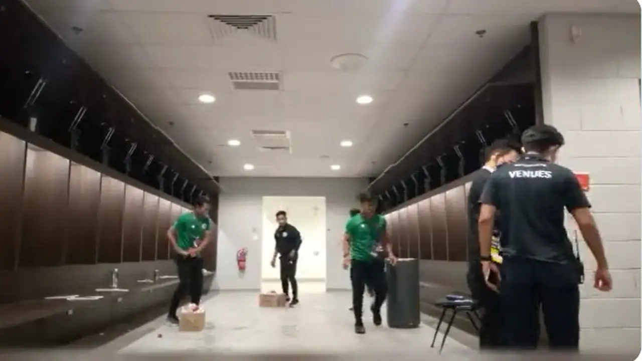 Viral Aksi Timnas Indonesia Bersihkan Ruang Ganti Usai Bertanding, Banjir Pujian