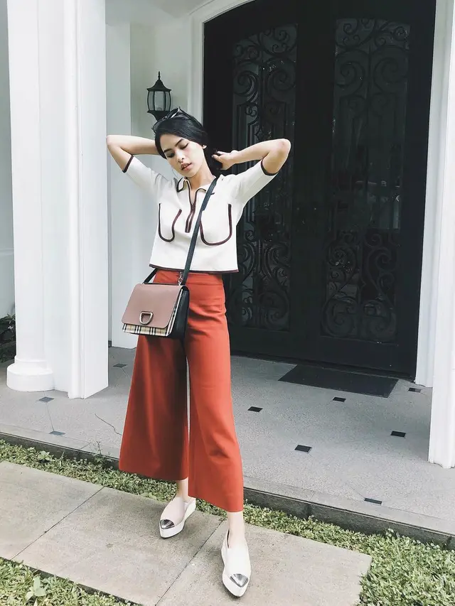 8 Cara Maudy Ayunda Padu Padan Busana dengan Deretan Koleksi Tas Branded