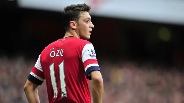 mesut-ozil-131103c.jpg