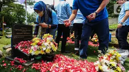 Kegiatan tersebut untuk mengenang kembali empat mahasiswa Universitas Trisakti yang meninggal karena tertembak saat melakukan aksi memperjuangkan reformasi pada Mei 1998. (Liputan6.com/Angga Yuniar)
