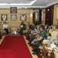 DPP Indonesian National Shipowners Association (INSA) beraudiensi dengan Panglima TNI Marsekal TNI Hadi Tjahjanto. Foto: Dok INSA