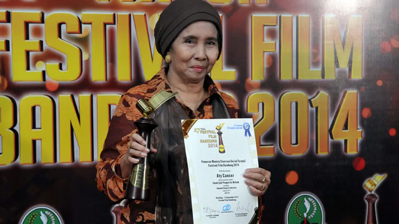 Mak Ijah Berharap Sinetronnya Semakin Panjang