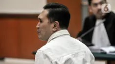 Terdakwa Kompol Kasranto menjalani sidang tuntutan kasus narkoba di Pengadilan Negeri Jakarta Barat, Senin (27/3/2023). (merdeka.com/Iqbal S. Nugroho)