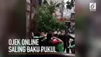 Beredar rekaman dua kelompok operator ojek online saling baku pukul.