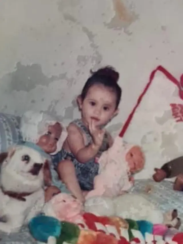 6 Potret Masa Kecil Jennifer Dunn, Mirip Chantal Anaknya yang Beranjak Remaja