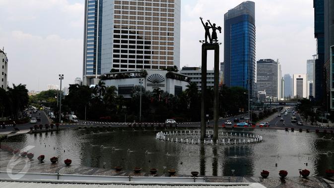 Imbas Demo Buruh Hari Ini, Arus Lalin di Bundaran HI ke ...
