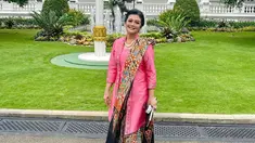 Bella Saphira sendiri terbilang aktif mengunggah berbagai kegiatannya di media sosial. Bahkan, penampilan dari Bella saat memakai kebaya juga tak luput dari sorotan netizen. (Liputan6.com/IG/@bellasaphiraofficial)