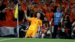 Wout Weghorst tampil jadi penentu kemenangan Belanda atas Irlandia pada laga lanjutan Grup B Kualifikasi Euro 2024. De Oranje menang dengan skor 2-1. (Donall Farmer/PA via AP)