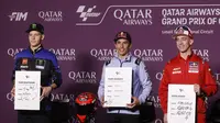 Fabio Quartararo, Marc Marquez dan Pedro Acosta pada sesi konferensi pers jelang MotoGP Qatar 2024. (KARIM JAAFAR / AFP)