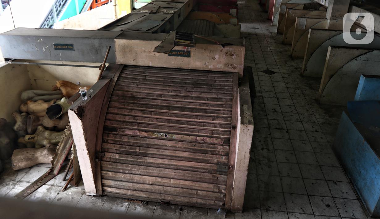 Menurut Manajer Hubungan Masyarakat Perumda Pasar Jaya Agus Lamun, pihaknya bakal mempercepat revitalisasi, mengingat kondisi Blok G Pasar Tanah Abang sudah sangat memptihatinkan. (Liputan6.com/Angga Yuniar)