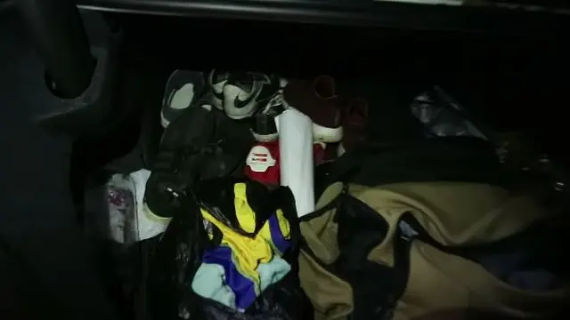 6 Potret Isi Mobil Mewah Rizky Billar, Banyak Baju dan Ada Sajadah