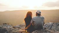 Bukti kesibukan pacar sama sekali bukan tanda dia nggak sayang. (Foto: unsplash.com/Cody Black)