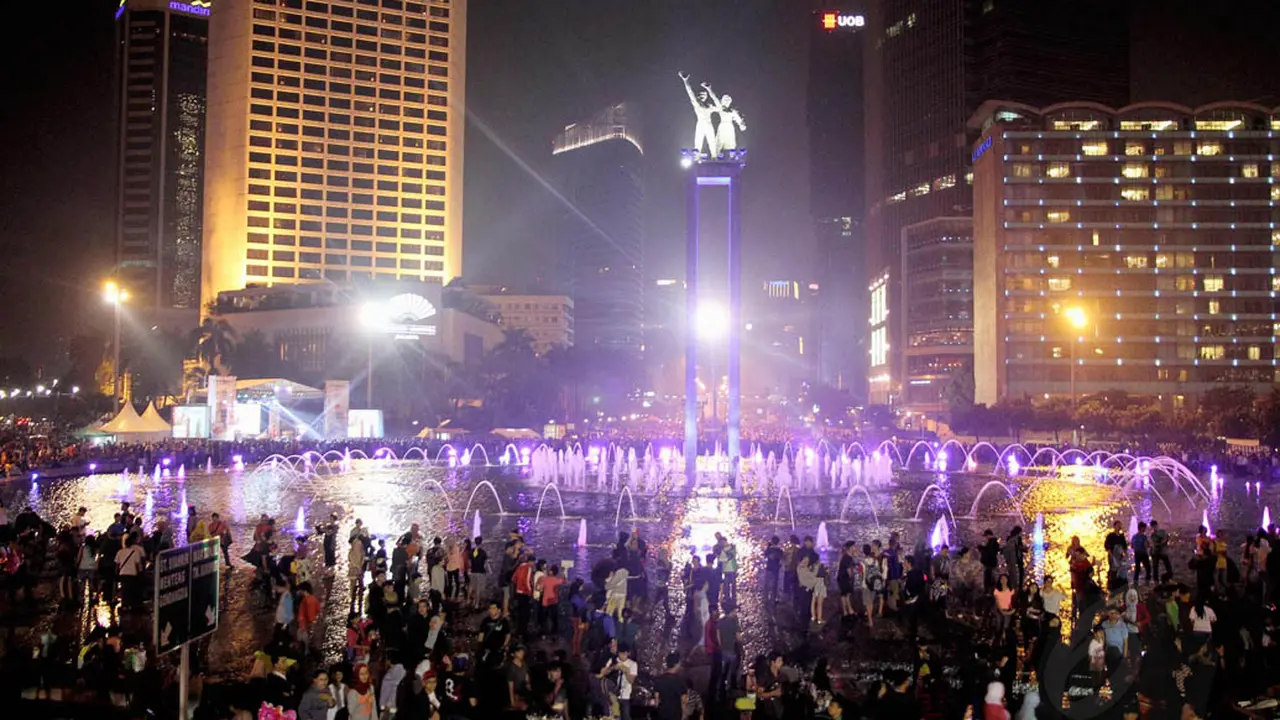 Ribuan Muda-mudi Ikuti Jakarta Night Festival