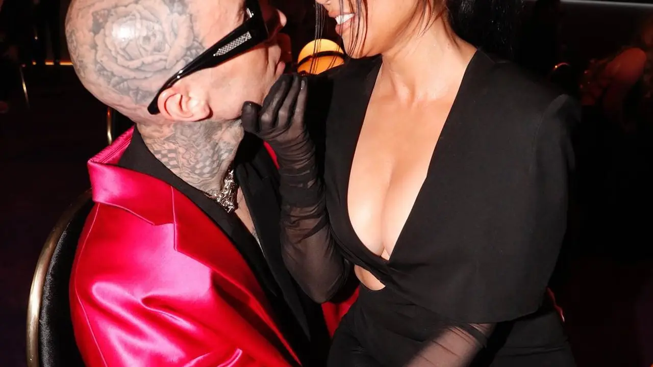 Kourtney Kardashian menikah dengan Travis Barker