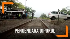 Viral di masyarakat seorang pengendara sepeda motor yang dipukul oleh dua penjaga rel kereta api. Ternyata palaku mengakui perbuatannya.
