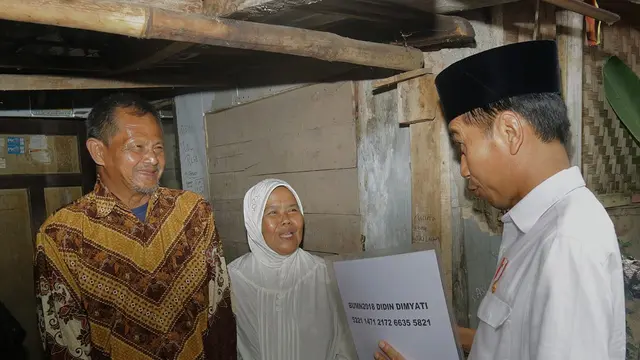 Presiden  Joko Widodo (Jokowi) meresmikan penyambungan listrik gratis kepada 30.937 rumah tangga miskin dan rentan miskin di Garut, Jawa Barat, Jumat (18/1/2019). Dok Kementerian BUMN