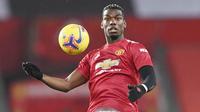 Paul Pogba (Manchester United) - Bintang timnas Prancis ini telah menemukan performa terbaiknya kembali bersama Setan Merah musim ini. Pogba merupakan pesepakbola muslim dengan gaji tertinggi di dunia yaitu 19 juta euro atau setara Rp331 miliar per musim. (Laurence Griffiths/POOL/AFP)