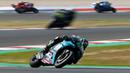 Pembalap Petronas Yamaha, Franco Morbidelli, memimpin balapan MotoGP San Marino di Sirkuit Misano, Minggu (13/9/2020). Morbidelli menjadi yang tercepat dengan catatan waktu 42 menit 02,272 detik. (AP/Antonio Calanni)