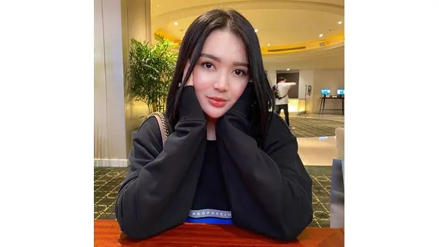 Perawatan Hollywood Peel, Ini 6 Potret Terbaru Wika Salim Makin Glowing
