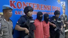 Sebuah rekaman cctv pencurian motor di Tangsel mendadak viral. Dalam rekaman tersebut tiga tersangka berhasil membawa mencuri sepeda motor.`