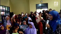 Setiap kepala keluarga menerima Rp 1.890.000 dalam empat tahap penerimaan.