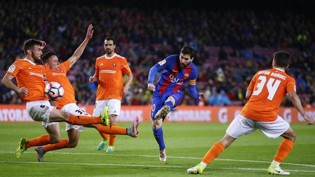 Osasuna saat menghadapi Barcelona