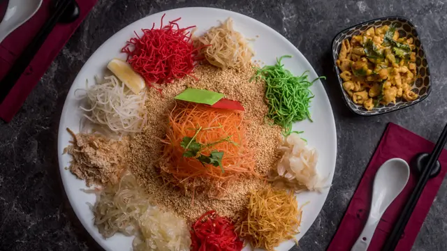 ilustrasi makanan tradisi imlek/Shah Affendy/shutterstock