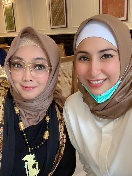 (Instagram/deswitamaharani80)