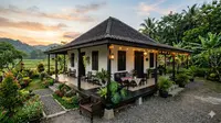 9 Model Rumah Minimalis Desa dengan Kombinasi Tembok dan Kayu Alami, Estetik Ditinggali