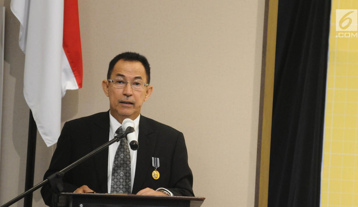 Rektor Universitas Indonesia (UI), Muhammad Anis, memberikan sambutan saat peresmian pembangunan kembali Gedung C FISIP Universitas Indonesia (UI) di Depok, Jawa Barat, Kamis (2/5/2019). Gedung tersebut diberi nama Mochtar Riady Social & Political Research Center. (Liputan6.com/Herman Zakharia)