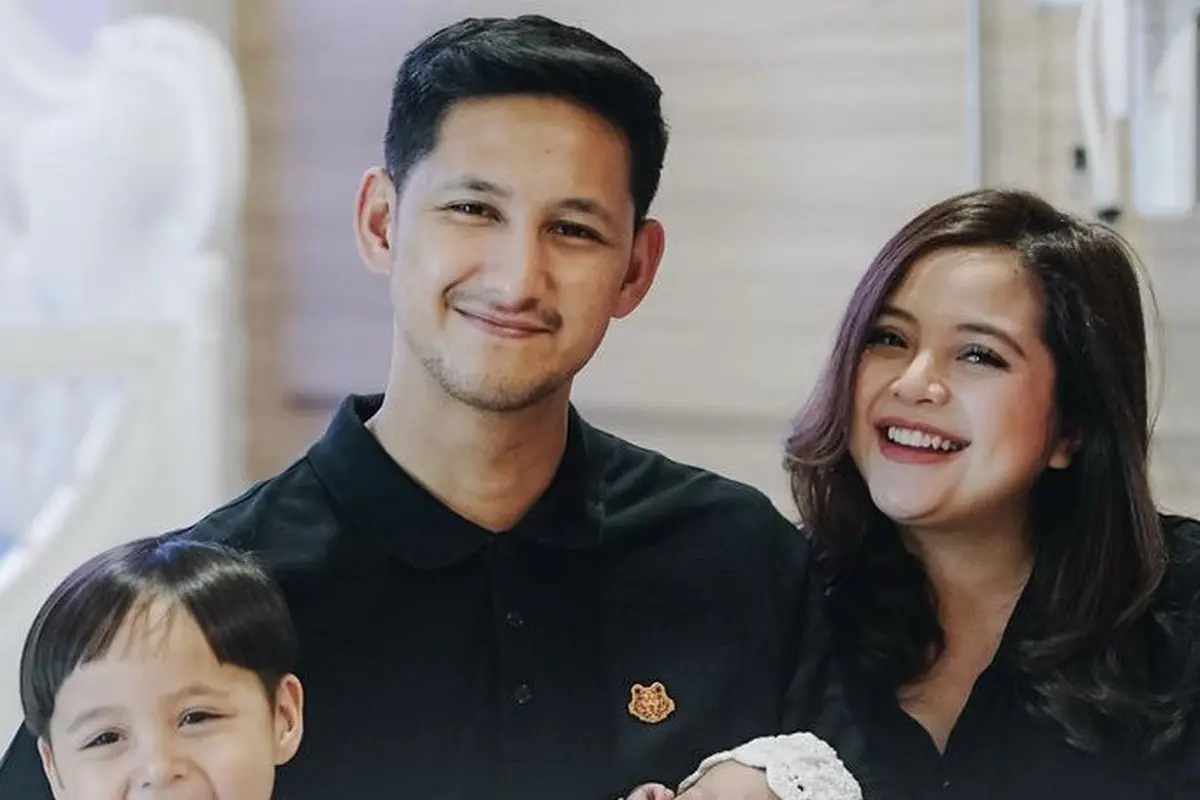 Riasan Wajah Fresh Tasya Kamila Pasca Melahirkan
