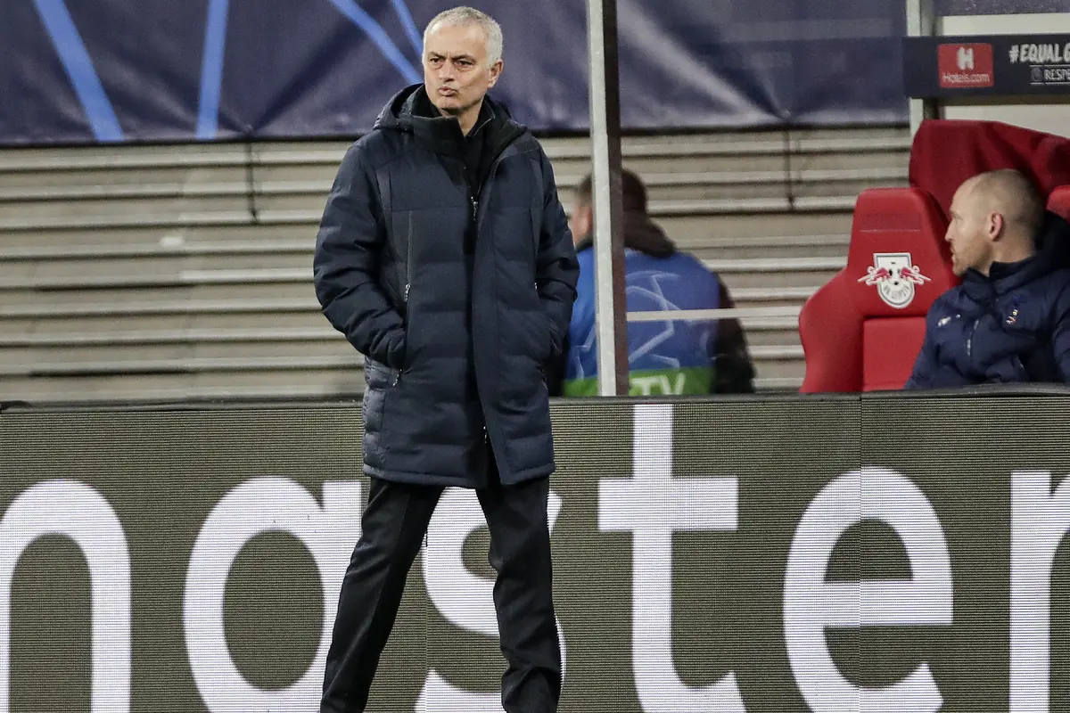 Virus Corona Bikin Jose Mourinho dan Julian Nagelsmann Tak Bersalaman