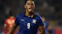 Penyerang Thailand Sirod Chatthong akan makin terkenal setelah Piala AFF 2016 ini. (LILLIAN SUWANRUMPHA / AFP)