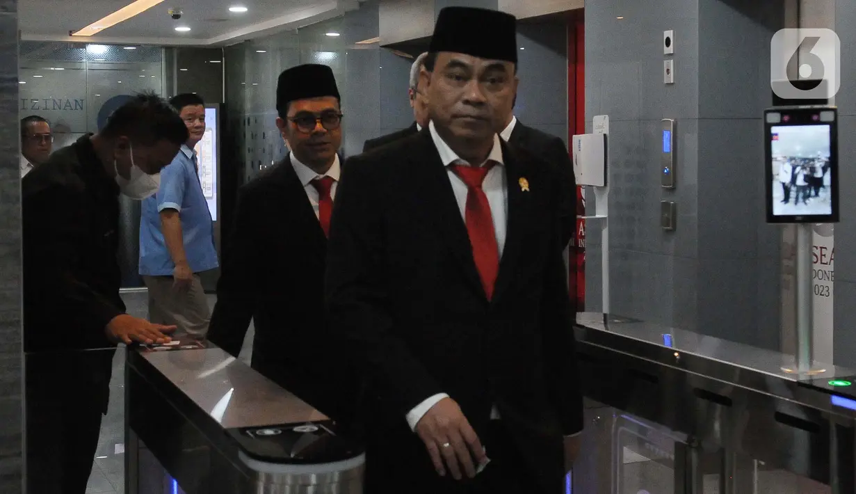 <p>Sebelumnya, kepemimpinan Kementerian Kominfo diserahkan sementara kepada Menteri Koordinator Bidang Politik Hukum dan Keamanan Mahfud MD sebagai Plt. Menkominfo. (merdeka.com/Imam Buhori)</p>