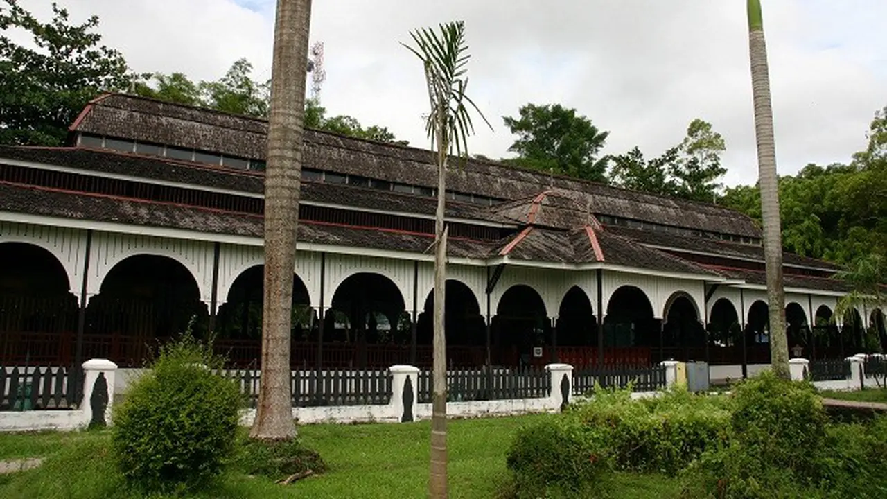 Makam Raja-raja Kutai
