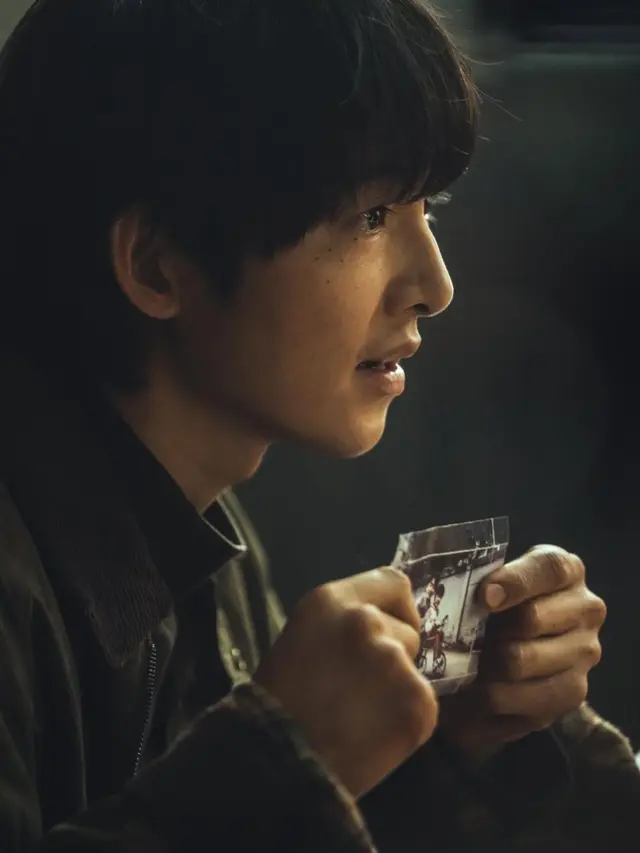 Song Joong-Ki Curhat, Tantangan Bogotá yang Berat di Tengah Krisis Bioskop (credit: instagram.com/hi_songjoongki)