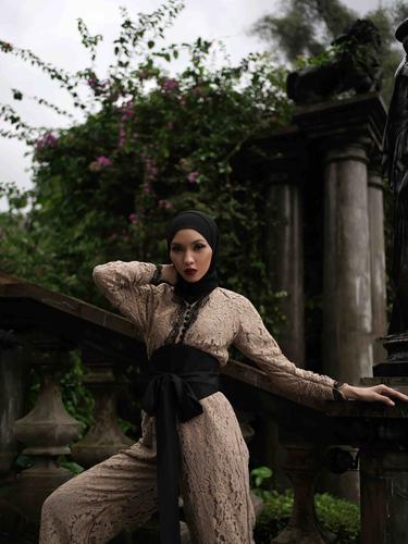 Romantic Nostalgia Koleksi Busana Terakhir Barli Asmara Untuk Menutup 2020 Fashion Fimela Com