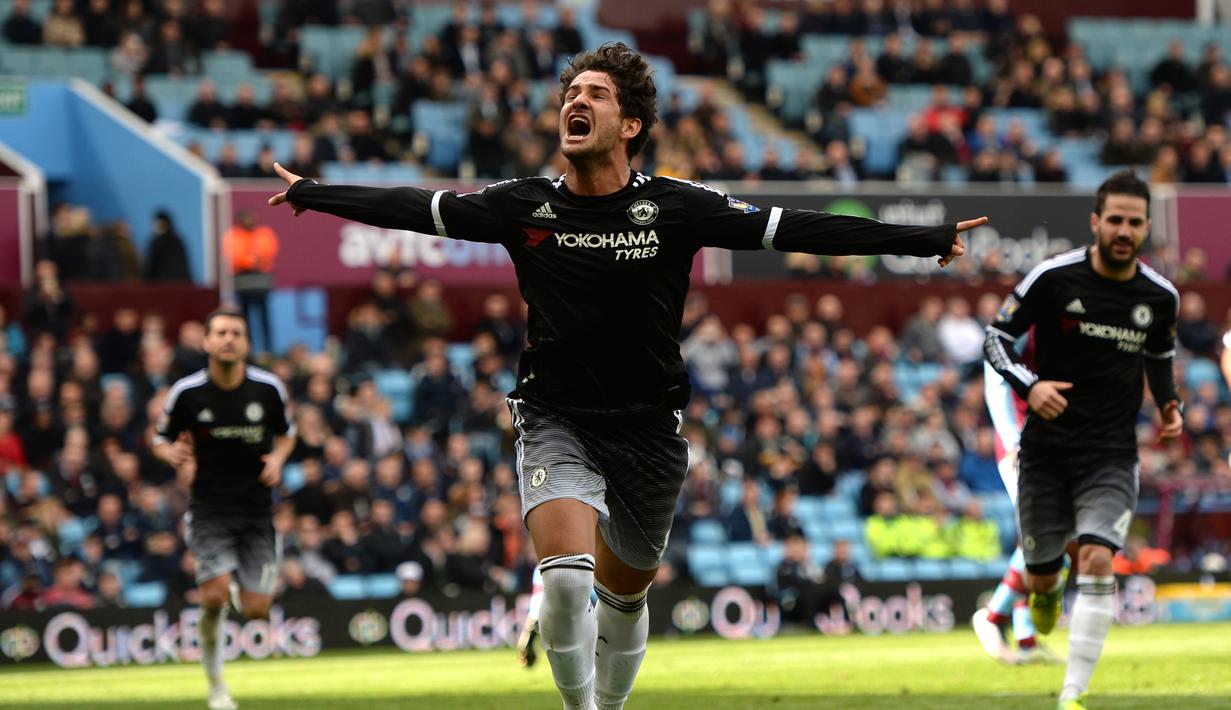 3. Alexandre Pato - Pemain yang diramalkan akan menjadi pemain masa depan Chelsea saat itu. Namun cedera membuatnya kalah saing dengan pemain macam Didier Drogba. Saat ini Pato berain bersama Tianjin Quanjian. (AFP/Oli Scarff)
