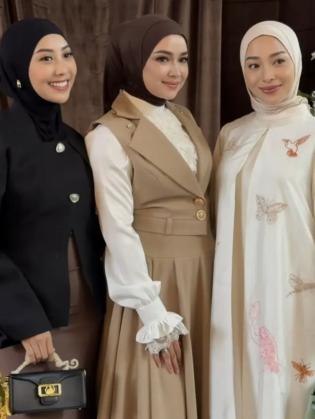 Winona Willy kenakan kerudung hitam. [@nikitawillyofficial94]