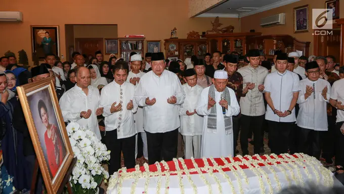 Tiba di Puri Cikeas Jenazah Ani Yudhoyono Disemayamkan