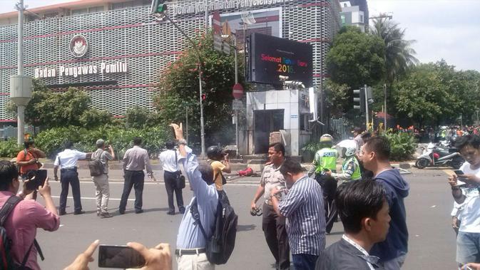 Jakarta Berduka, Dua Bom Meledak Hari Ini - Viral Bintang.com
