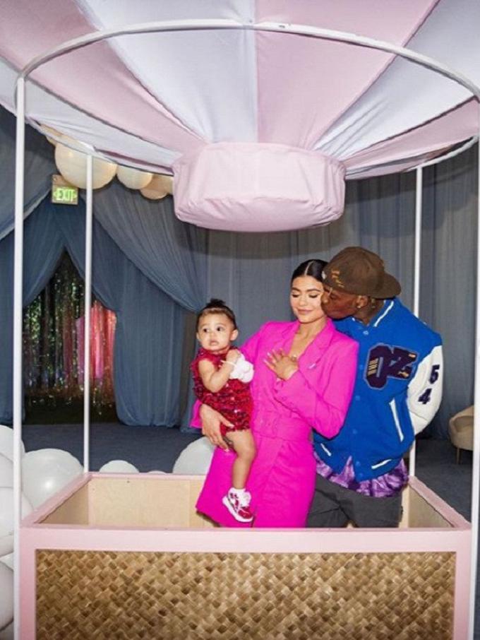Kehidupan Stormi Webster Putri Kylie Jenner Yang Tak Lepas Dari