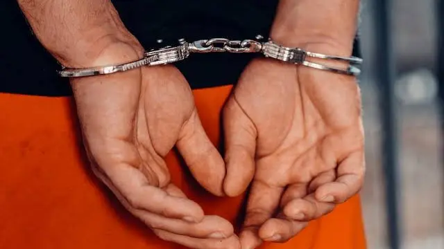Polisi tangkap seorang pemuda yang mengedarkan hexymer di kalangan anak muda di Pemalang. (Foto: Liputan6.com/Humas Polres Pemalang)