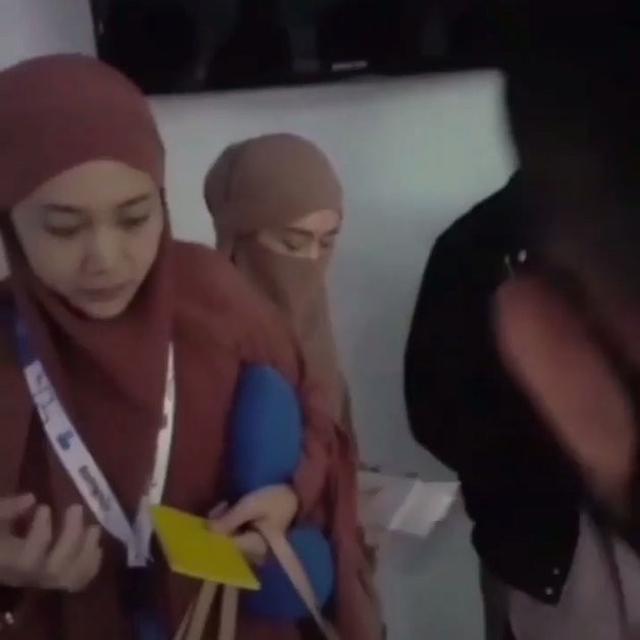 Tenangkan Diri, Ini 6 Potret Lesti Kejora Berangkat Umrah Usai Alami KDRT
