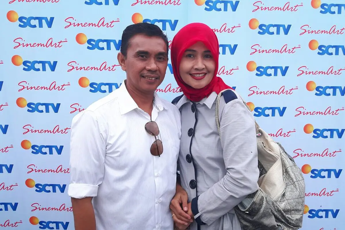 [Bintang] Derry Sudarisman dan Dede Yayang