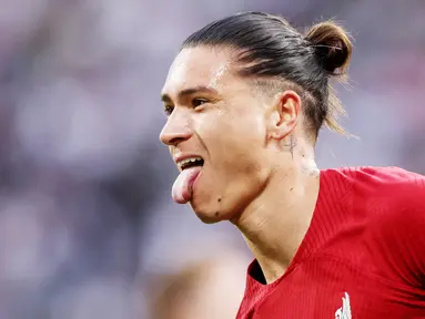 Darwin Nunez membayar tunai kritikan netizen setelah tampil jelek dalam dua laga awal pramusim Liverpool. (AFP/Ronny Hartmann)