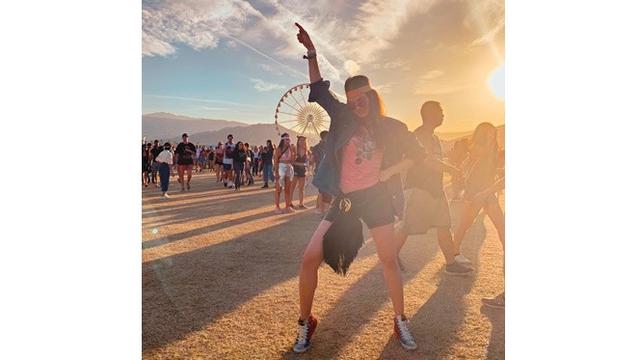 Tak Hadiri Resepsi Pernikahan Syahrini, Ini 7 Potret Luna Maya Liburan di Amerika