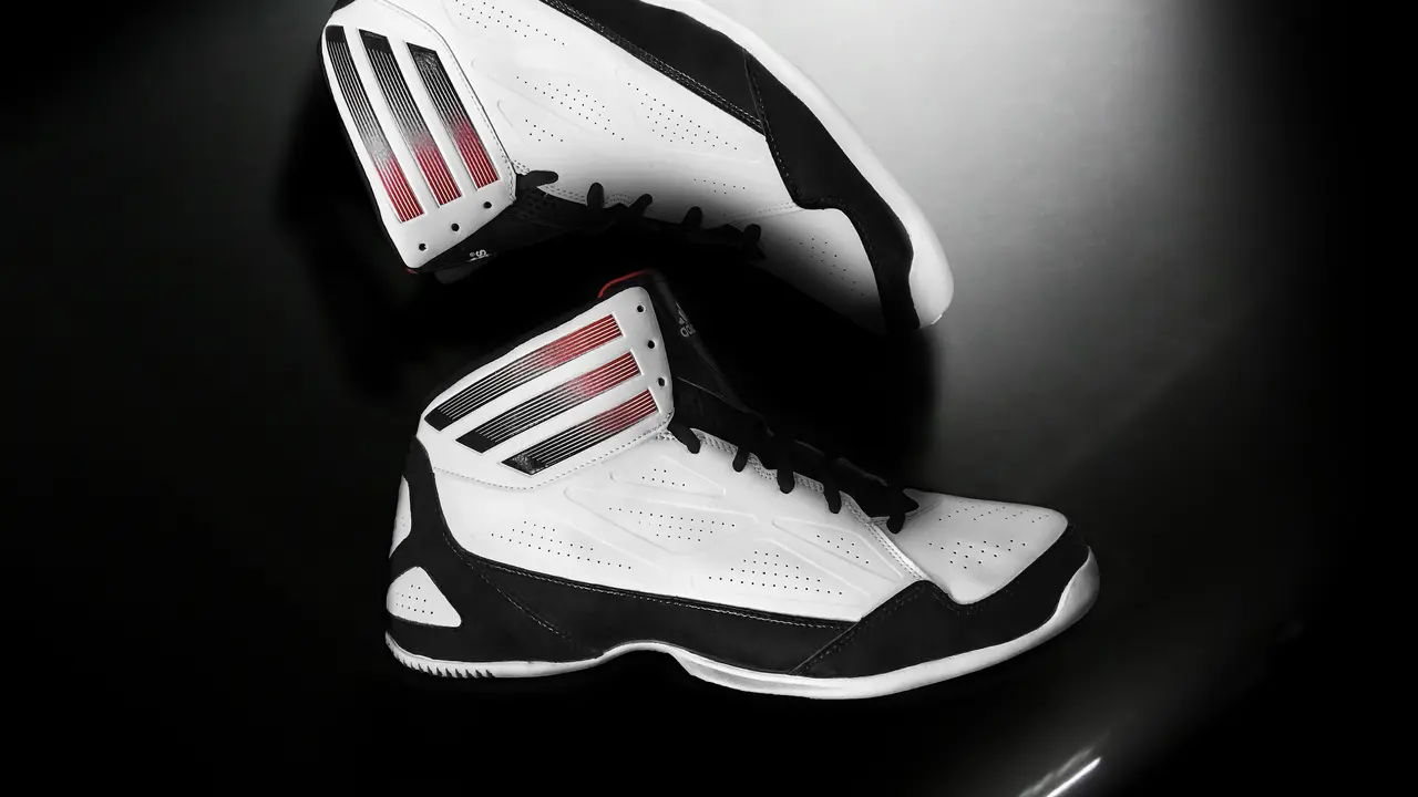 Sepatu Basket