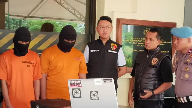 Dua anggota geng yang sering tawuran di Tanjung Priok, Jakarta Utara ditangkap dan ditetapkan sebagai tersangka. (Liputan6.com/Ady Anugrahadi)