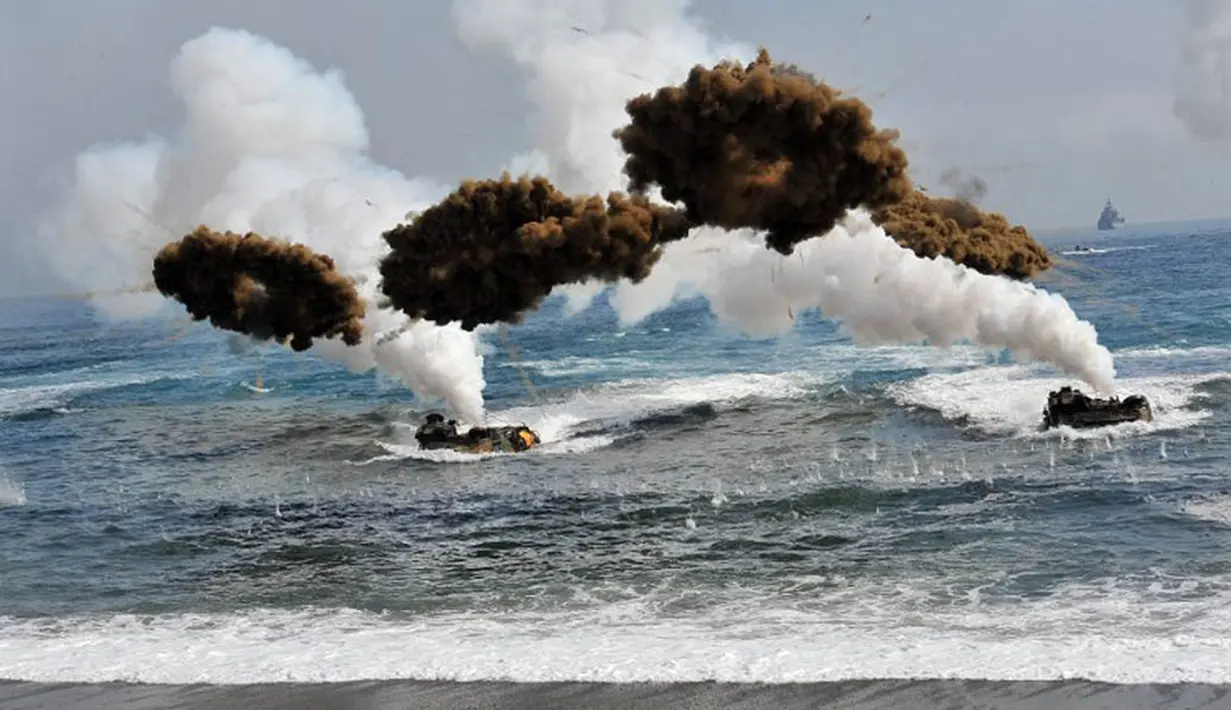 Korea Selatan menggelar latihan perang di kawasan Pohang yang merupakan kawasan sengketa dengan Korea Utara (AFP Photo/Jung Yeon Je). 